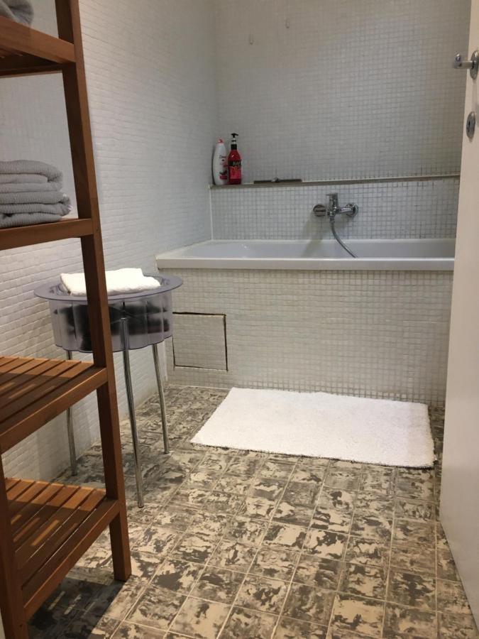 Guesthouse Poppies , Free Parking オステンド エクステリア 写真