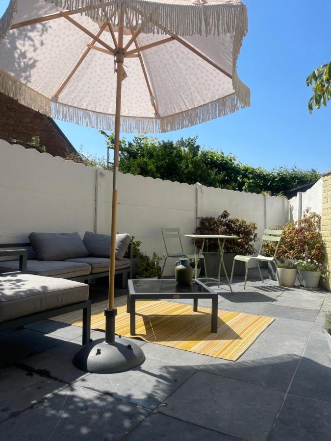 Guesthouse Poppies , Free Parking オステンド エクステリア 写真